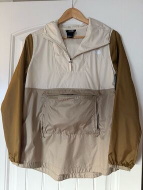 Vintage North Face Women’s Two-Tone Windbreaker Jacket in Cream & Brown